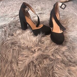 Black Platform Women’s Heels